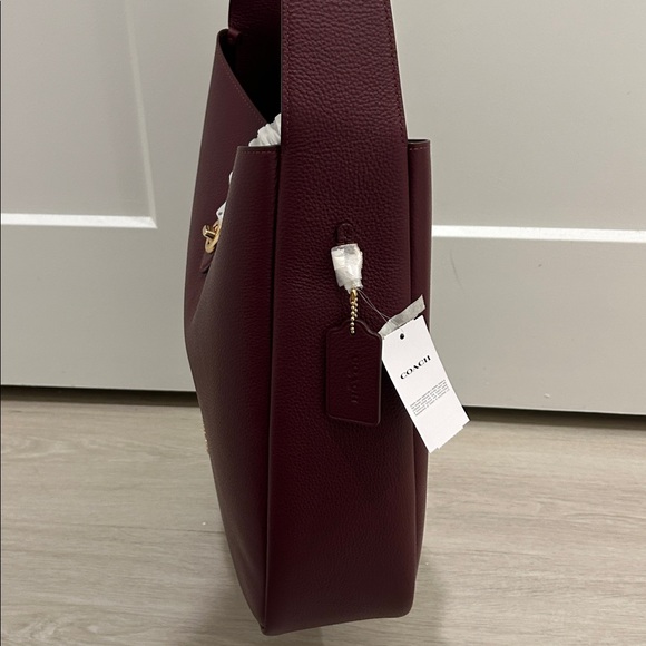 Coach (NWT) Hadley Large Shoulder Bag - Picture 8 of 17